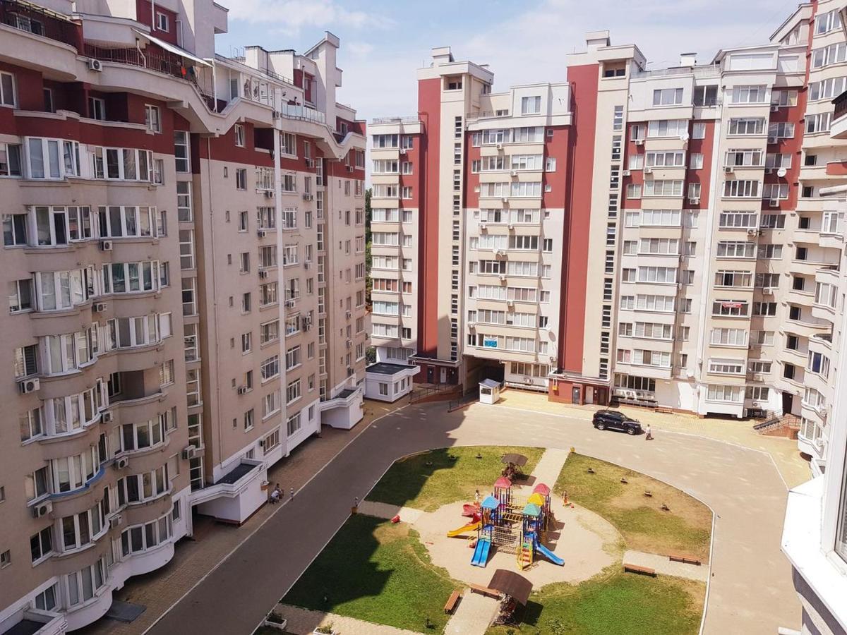 Luxrent Apartment Chisinau Ngoại thất bức ảnh