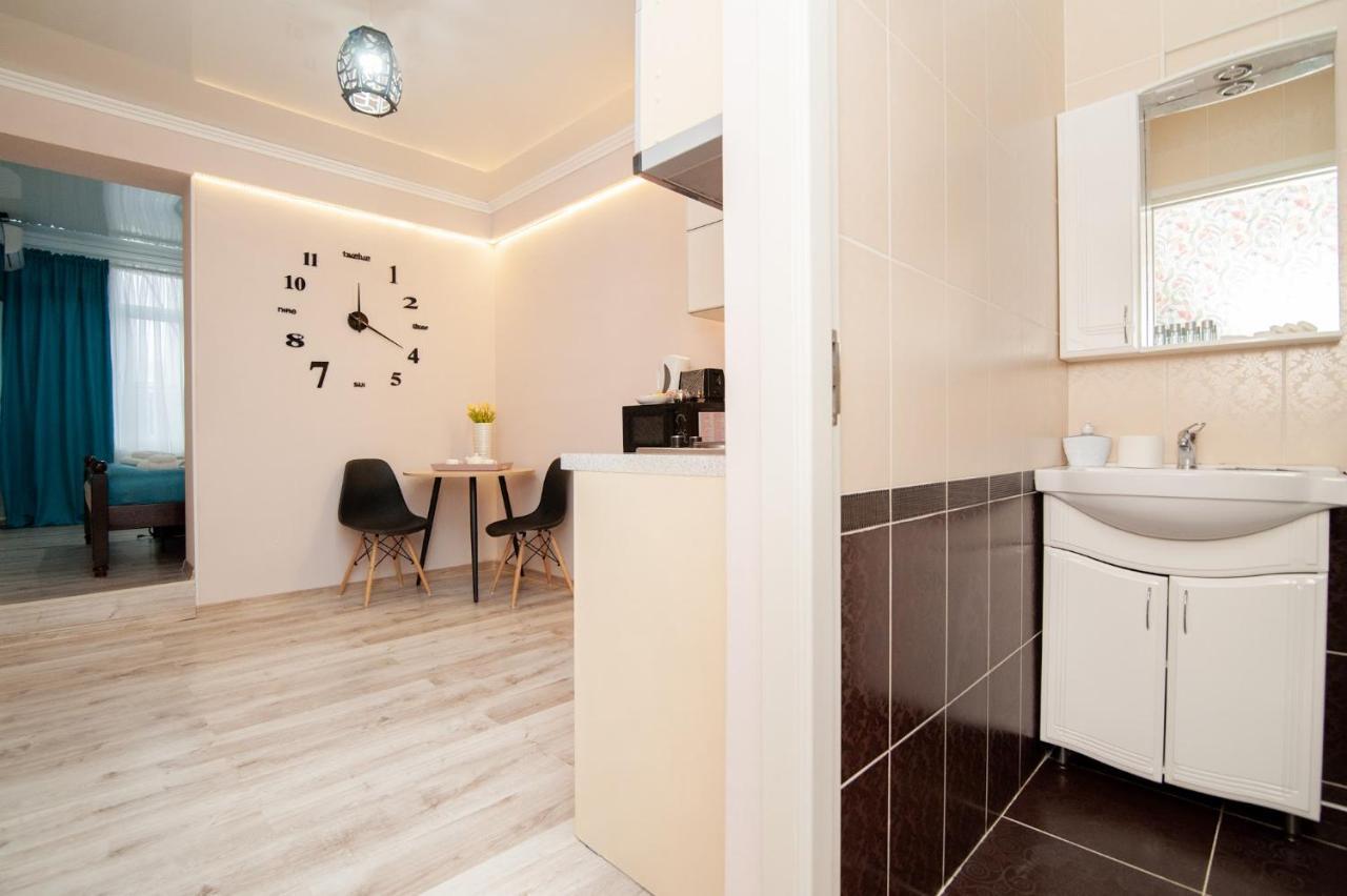 Luxrent Apartment Chisinau Ngoại thất bức ảnh