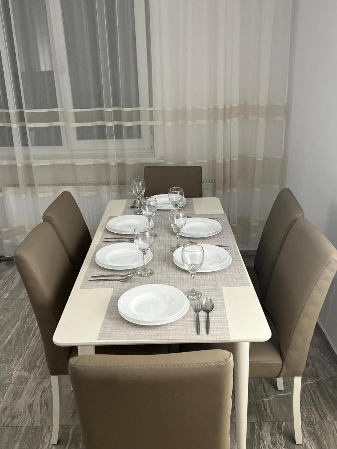 Luxrent Apartment Chisinau Ngoại thất bức ảnh